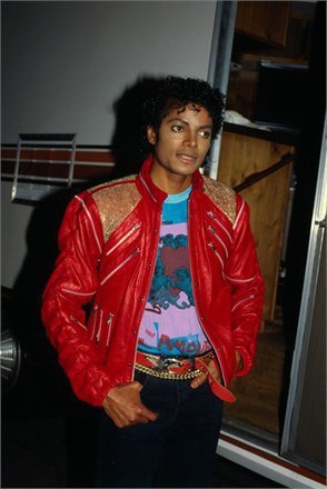I just love his red jacket it's so cute!!!
