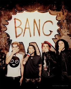  IM OBSESSED WITH MY CHEMICAL ROMANCE!!!