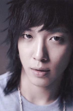  What name of Jung Yong Hwa in He's Beautiful drama?