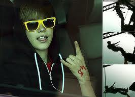 Don't you love JB's shades??!!!!