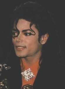  I upendo this photo!!...he is so cutte!!!love you,MJ!!