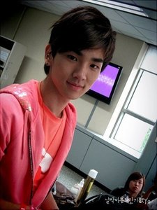  Key >.< He's my ideal boyfriend ^^ he has everything i wanted a guy to be ♥