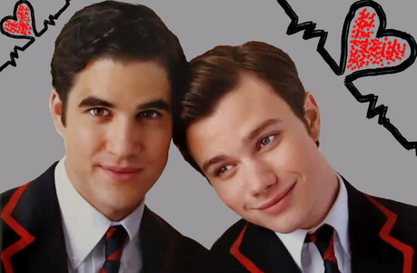  yes he does blaine they are my new preferito couple Klaine :)