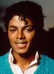 I know what you mean..
In the Thriller era he was full of joy, he was so happy.. it makes me melt when I see videos with him from this era ♥♥♥ He was so innocent, he was laughing so much!!!!
Me.. I love all his eras, I love him always, in each moment of his life he was amazing!! he was our King.. the king of our hearts ♥