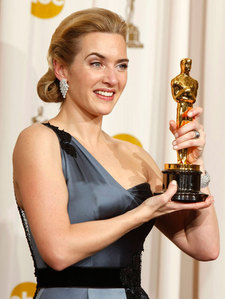  Do anda think Kate Winslet should have lebih than one Oscar at this point of her career?