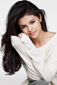 Contest! Post the most beautiful pic of Selena Gomez! And win props...