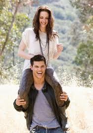  Post the best picture of Bella and Jacob 你 can find!!