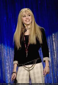 Post a pic of Hannah Montana from her songs