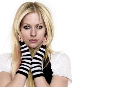  1 to 20, how much do te think avril is pretty??