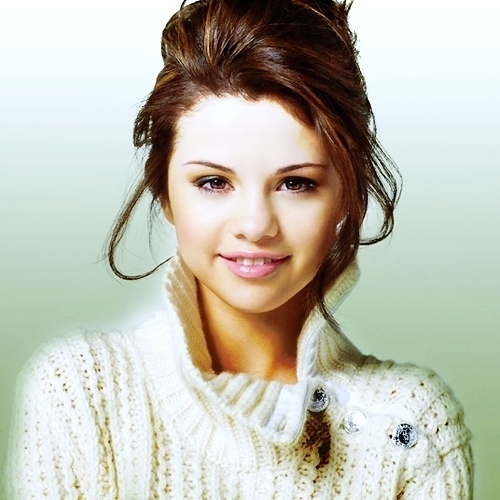 Post One Of Your Favourite Pics Of Selena Gomez!
