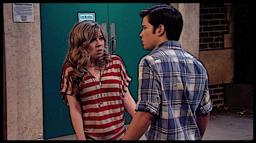  Post a picture of ur পছন্দ Seddie Moment