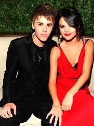  post a pic of justin and selena together