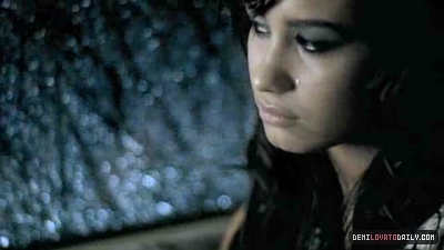  Post The Prettiest Picture Of Demi in Her 音楽 Video "Don't Forget"