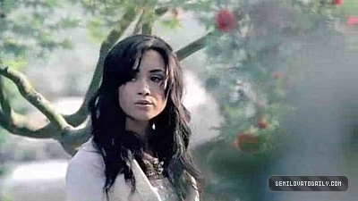  Post The Prettiest Picture Of Demi From Her Музыка Video "Gift Of A Friend"