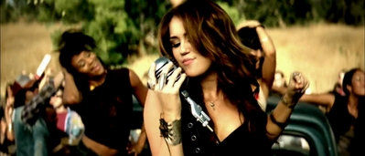  Post The Prettiest Picture Of Miley In Her muziki Video "Party In The USA"