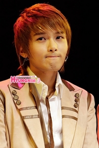  i Wanna be Ryeowook's GF!!! He seems nice and has a BABY FACE!!!!!! KYAAAAHHHH!!!! *Squeal*