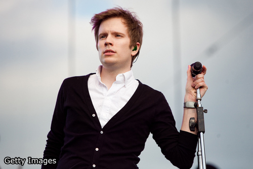  Here's mine!, it's of Patrick Stump!!, I really, really প্রণয় him!!, I have a huge crush on him!!, so...STAY AWAY FROM HIM, HE'S MINE!!!, I DON'T CARE HOW SEXY U THINK HE IS, HE'S MINE!!!, AND IF ANYONE SAYS THAT THEY প্রণয় PATRICK THEN I WILL SO HURT THAT PERSON CAUSE PATRICK'S MINE!!!!