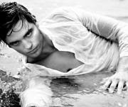  i amor this pic it looks like a CK ad...it was tough Rob is hot in every pic..lol