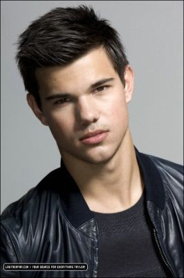  TAYLOR TAYLOR he is so sexyyyyy!!!!!!!
