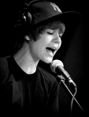  this one pretty cute....singing :D