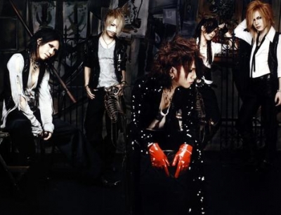  favorito! band is the GazettE (Guns N' rosas being the 2nd one) favorito! singer...I don't have any xD