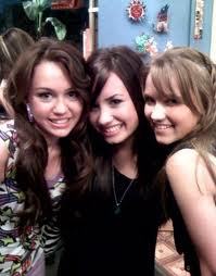  this her pic wid emily & demi!! so cute