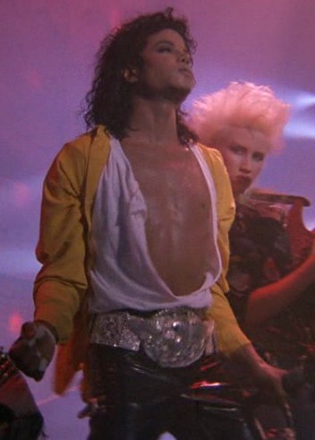  He looks so hot in all eras!!!! if I really have to pick I pick Bad era.. but I upendo him so much in Thriller era too!!! so sexy!!!!