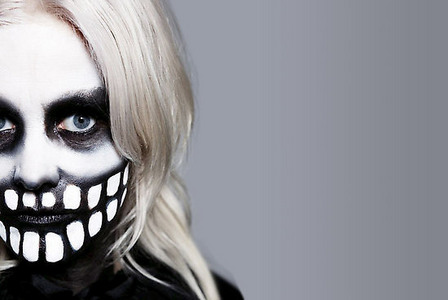  Fever Ray. Nobody is like her and she is from The 칼, 나이프 who are really cool also.
