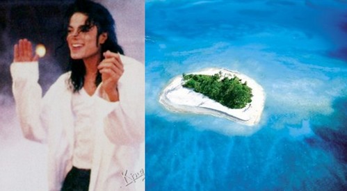  After the phone call, Michael came to fetch me and we go to a paradise island paradise where we are alone. We began to talk, I asked to MJ to sing to me and so I tried to sing with him .... then I a dit "let's go for a swim?" And he a dit "yes" smiling (so cute), so I slowly took off his shirt, then he took mine, we took our clothes ..... we went to the water, throw water to each other, then we were closer to each other,I started to pass my hand in his face, his lips, kissed the neck and cheek ... then kissed him on the mouth, after that I a dit "I l’amour you" and he a dit the same, and I give him a biggest hug. After we went under a palm tree, eat and dating .... write a song together and later I touch his hair and I Kiss him for the last time, we saw the sunset together, and He invited me to go to sleep at his house, I a dit "YES" ahah .... and we left the island in a private plane, and in a discrete car until his house, and we are in the house, and I catch his hand and he catch mine, then we say at the Same Time, "I Want to Be With toi Forever", we give to each other a big kiss, we go upstairs, open the door of his room ... and we spent the best night together. (he was with this outfit, and this happend during Dangerous era :DD)