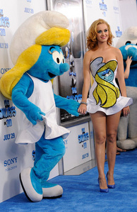  Katy Perry is known for having lots of fun with fashion and her look at the world premiere of The Smurfs was no exception!