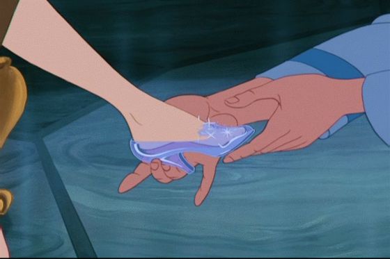  The glass slipper fitting in cinderela was similar in encantada only it was the prince who put on the shoe on Nancy and in cinderela it was the prince’s henchman who put on the shoe on Cinderella’s foot.
