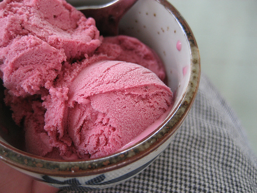 pink ice cream <3