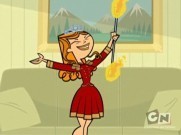  Izzy, in her saat audition, ultimately failing at throwing api, kebakaran batons.