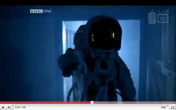  We're doing the creepy astronaut again. Moffat, did あなた have no childhood?