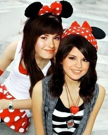 here you go :)
i love it and its pretty cute
you rock minnie mouse!!!!!