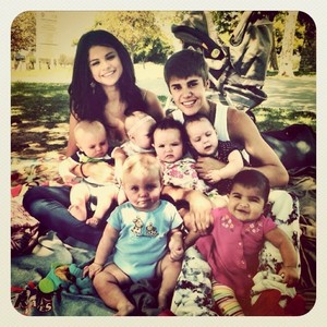  Mine... Selena With Justin...And Babies...