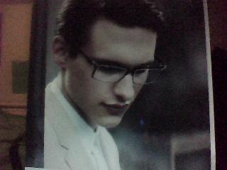  here's the other guy from the advert... does he atau does he not look like a menyeberang, cross between a vampire (n