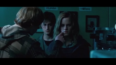  here u go! ron sucking up to hermione in dh