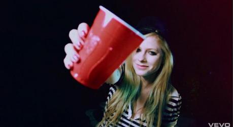  oh i found it. i want another pic for avril in the same video.