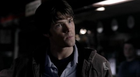  "The man's an officer, why don't আপনি প্রদর্শনী him a little respect?" LOL! Sam playing doctor