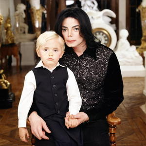February 13th...
Best father of the world!
Happy birthday Prince! XD