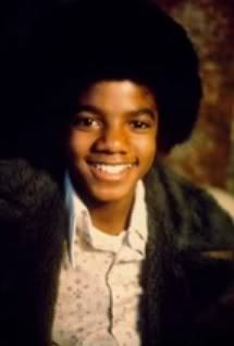 SWEET SMILE!!!!!!!!!!!!!!!!!!!!! Love you MJ!!!!!!!!!