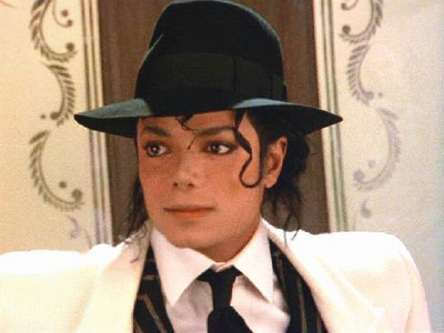 I got in a fight with Mr. Big because I'm in love

Yeah I'm in love with MJ I gotta fight off those h