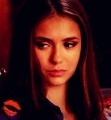  i know it looks like elena but its kat when she's 阅读 with damon.:)