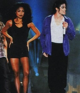 Good couple :))

MJ with his head down.