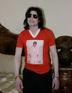I love this pic!
Michael in the documentary: Living with Michael Jackson...
