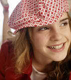  :) i like her hat:P