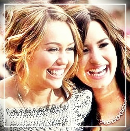 Miley with Demi!!