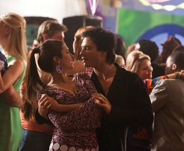  One first example would be like: ``I want a picture of Elena and Damon dancing``. ♥ And the person