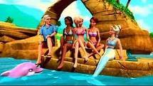  1 look at this picture: Kayla&Xylie berkata mermaid can't touch&see on land.but Calissa do it !